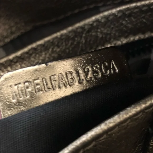 Burberry Handbag Metallic Goldstone Color Rare - Picture 10 of 16